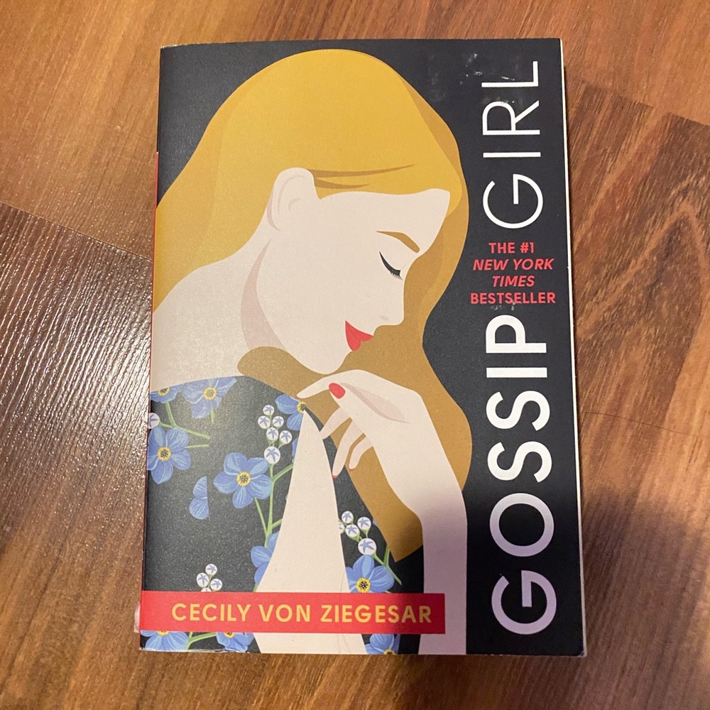 Gossip Girl by Cecily von Ziegesar — Floral Cover Paperback